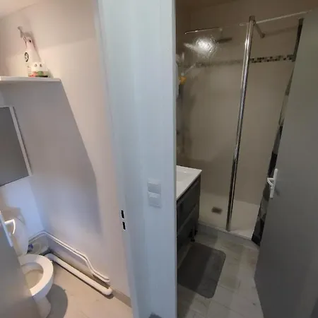 Le Charme De Apartament